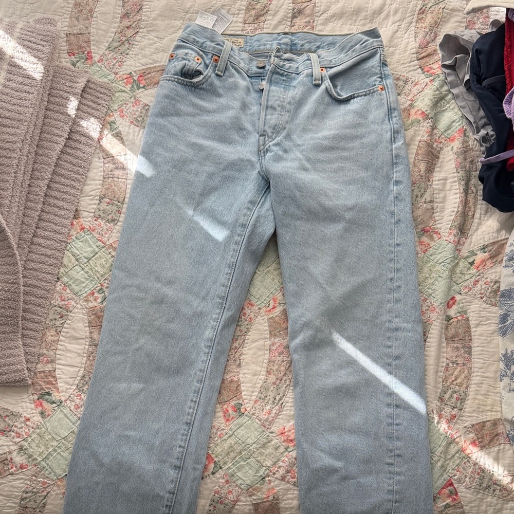 Levi's Women's 501 90s Jeans in Light Wash